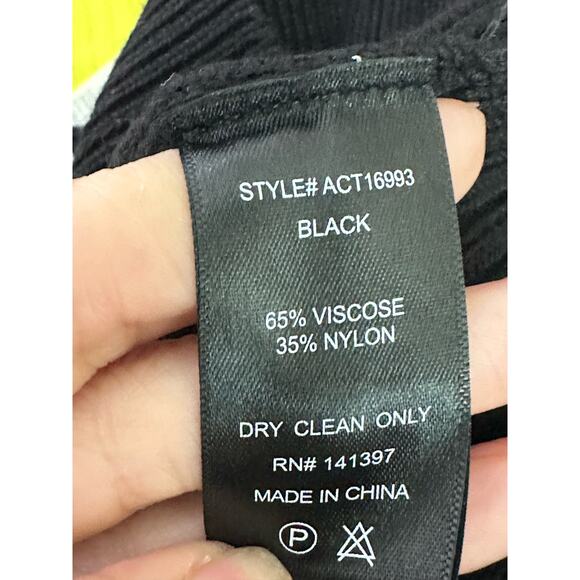 ASTR black knit long sleeves cut out fitted top size XS - Picture 4 of 10